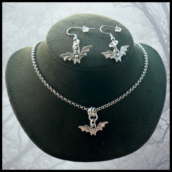 Bat vampire set earrings necklace goth halloween silver plated & stainless steel - Picture 14 of 15